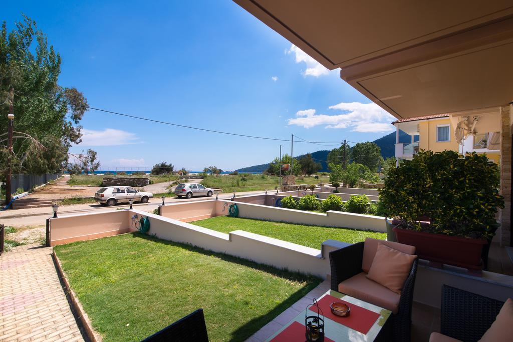 Meltemi Villa Chrysi Ammoudia Exterior foto